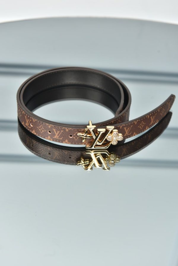 Dauphine Flower Buckle Belt