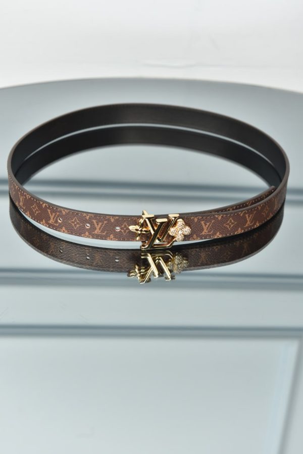 Dauphine Flower Buckle Belt - Image 7