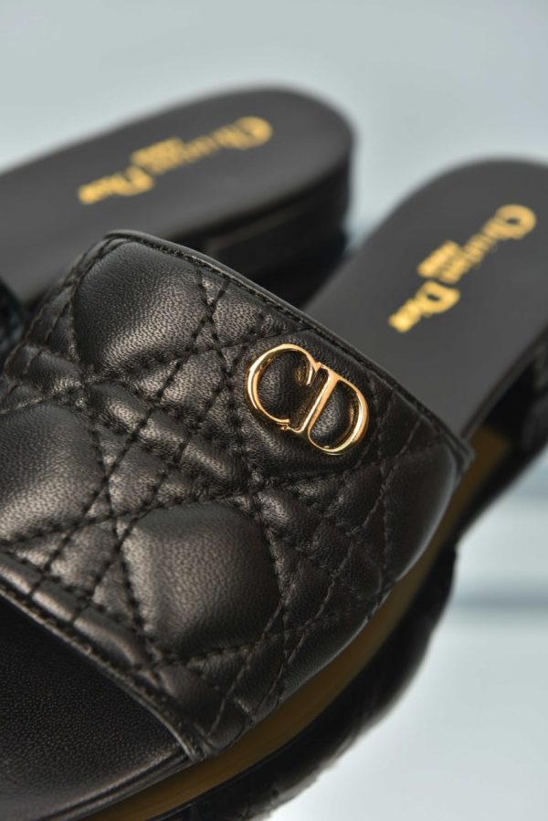 Dway Cannage Leather Slide - Image 6