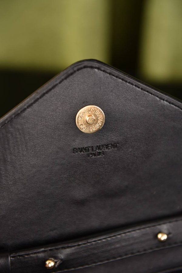 Envelope Chain Wallet - Image 3