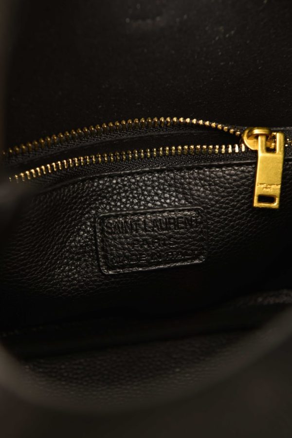 Le 5 A 7 Supple Small In Grained - Image 3