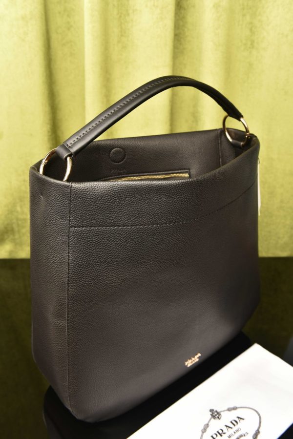 Large Leather - Image 4