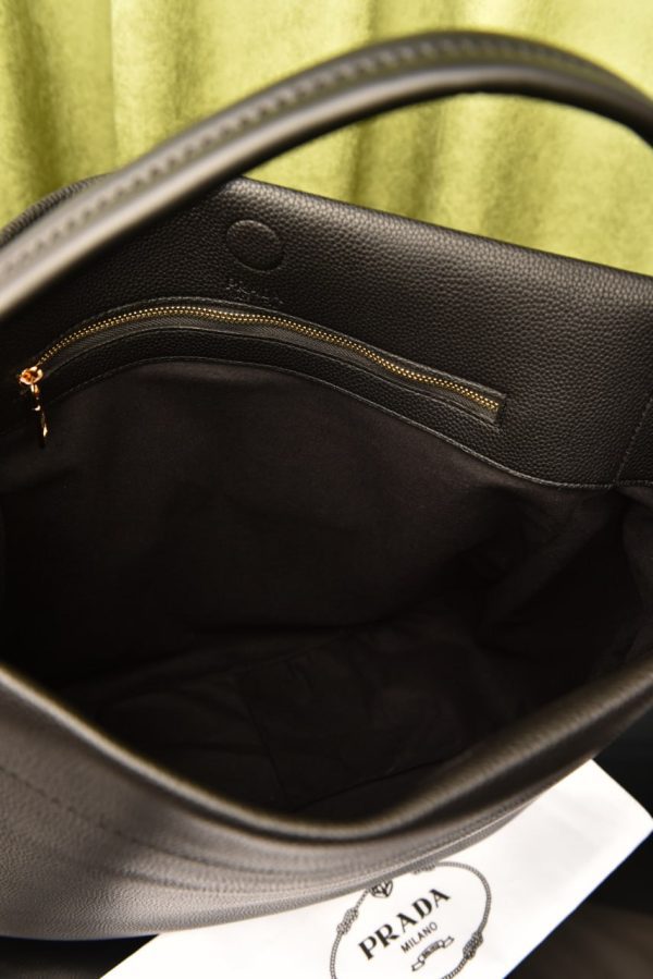 Large Leather - Image 3