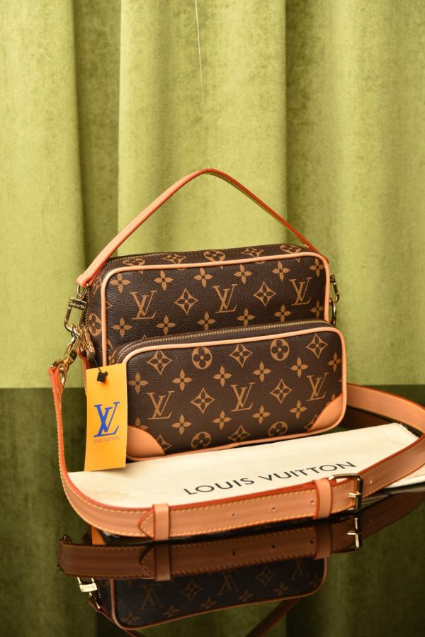 Nil Crossbody