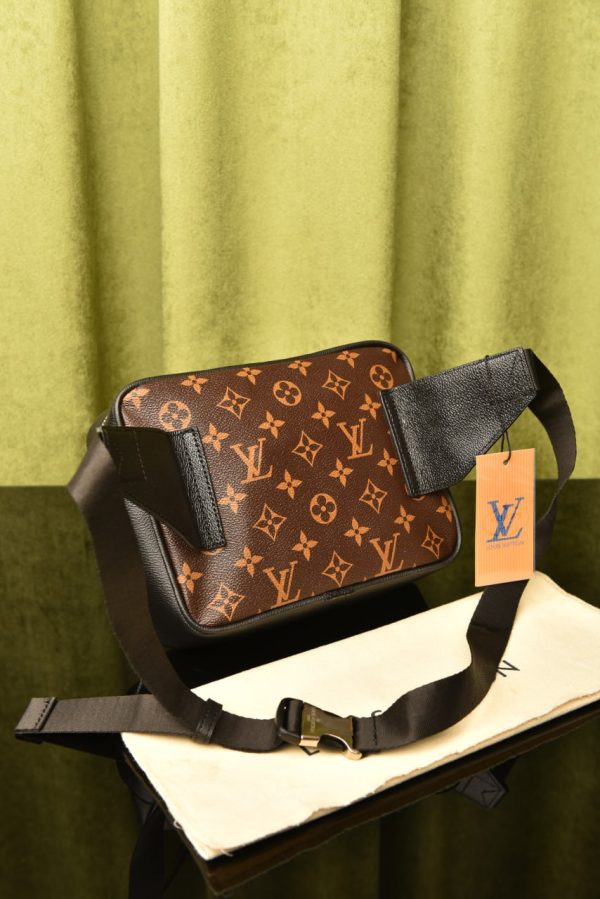Outdoor Bumbag - Image 2