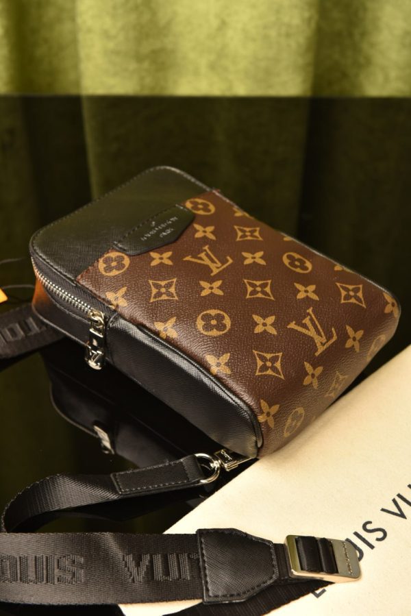 Outdoor Slingbag - Image 6