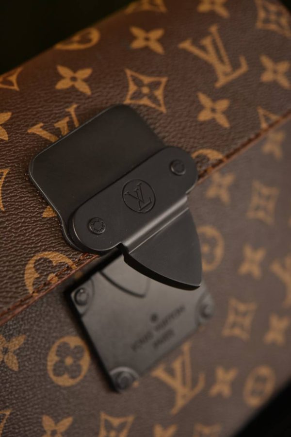 S Lock A4 Pouch - Image 5