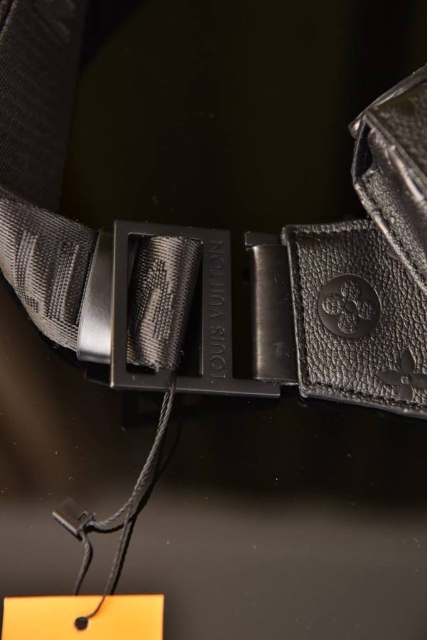 S Lock Sling Bag - Image 4