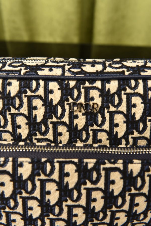 Saddle Triple Pouch - Image 3