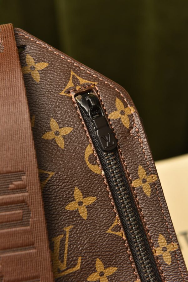 Saumur Slingbag - Image 5