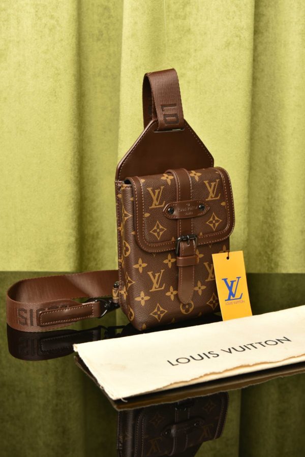 Saumur Slingbag