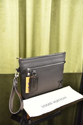 Takeoff Pouch